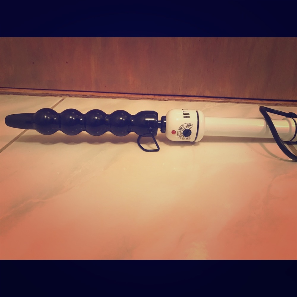Hot Tools 1-1/4” Bubble Curling Iron